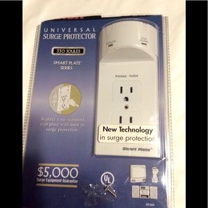 RCA universal surge protector